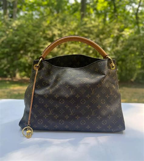 prices louis vuitton handbags singapore|Louis Vuitton artsy Singapore price.